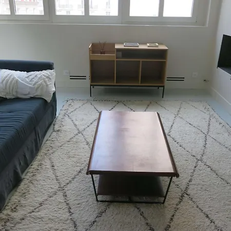 A Bright Parisian Loft In The Heart Of The 17th Arrondissement * Parigi