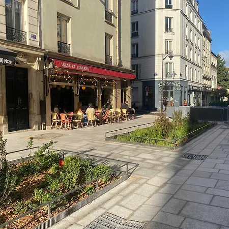 A Bright Parisian Loft In The Heart Of The 17th Arrondissement Paris